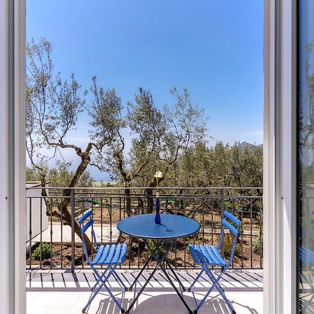 Villa Rusinella Minimalist Retreat With Sea Views มัสซาลูเบรนเซ ภายนอก รูปภาพ