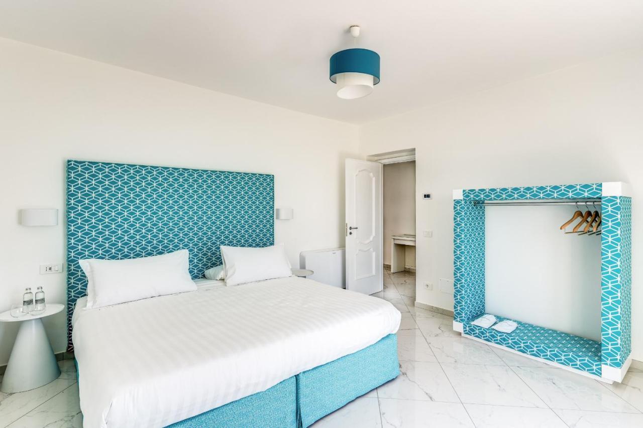 Villa Rusinella Minimalist Retreat With Sea Views มัสซาลูเบรนเซ ภายนอก รูปภาพ