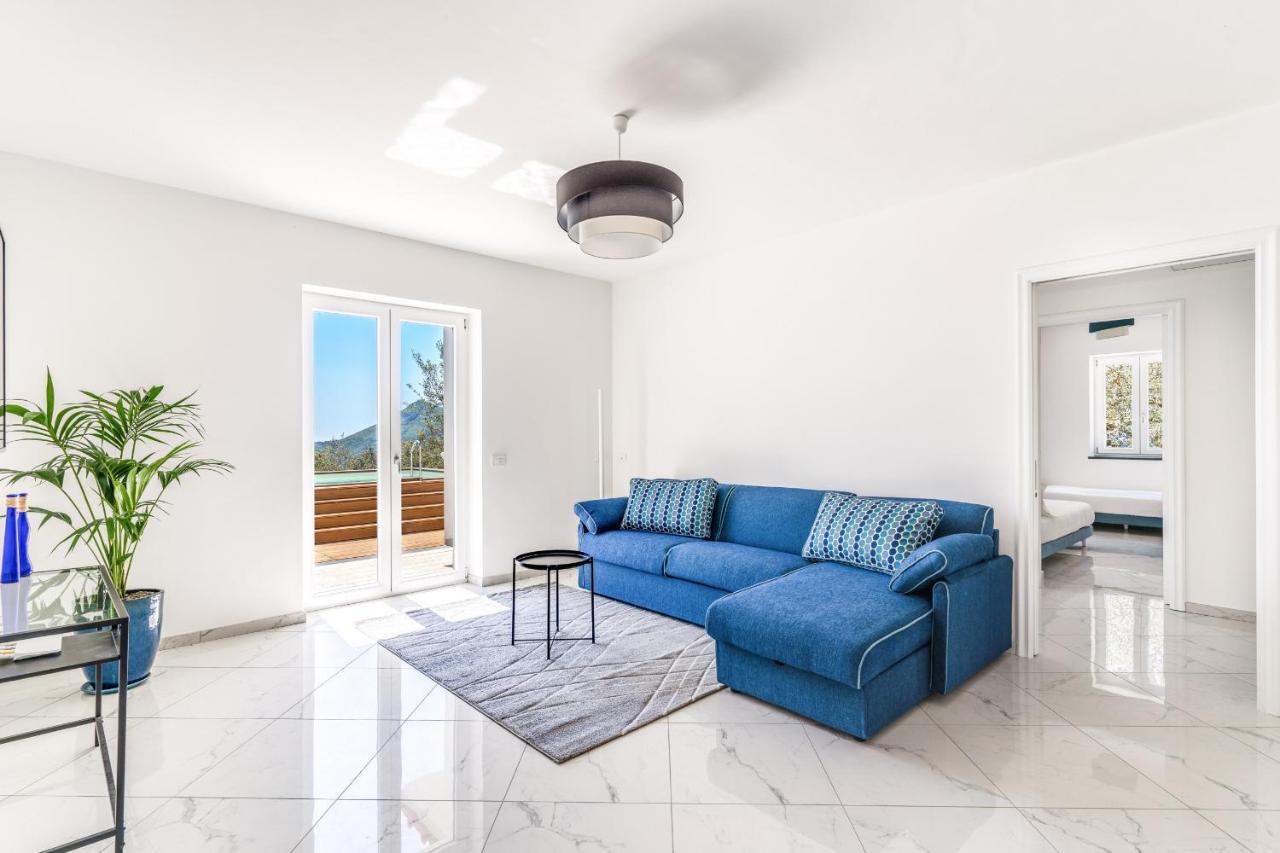 Villa Rusinella Minimalist Retreat With Sea Views มัสซาลูเบรนเซ ภายนอก รูปภาพ