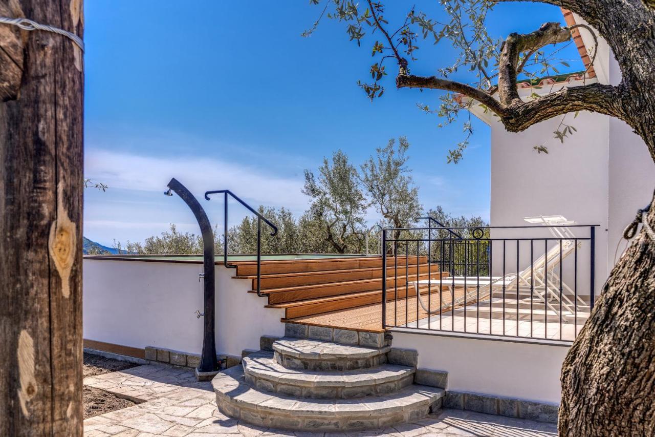 Villa Rusinella Minimalist Retreat With Sea Views มัสซาลูเบรนเซ ภายนอก รูปภาพ