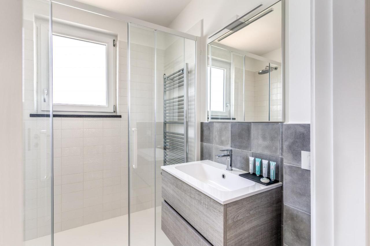Villa Rusinella Minimalist Retreat With Sea Views มัสซาลูเบรนเซ ภายนอก รูปภาพ