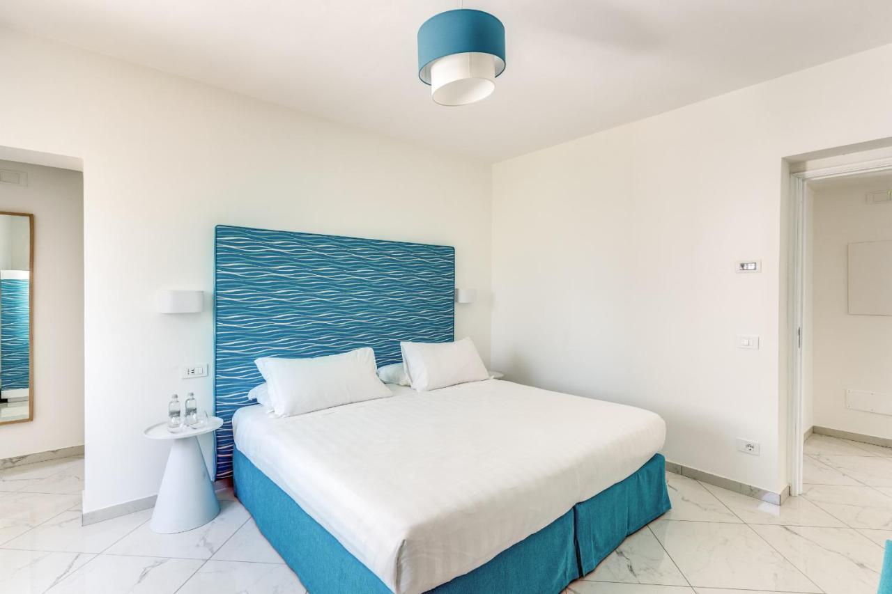 Villa Rusinella Minimalist Retreat With Sea Views มัสซาลูเบรนเซ ภายนอก รูปภาพ